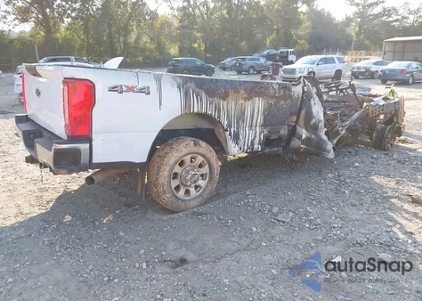 2024 Ford F-250 Xlt z USA, uszkodzony, nr VIN 1FT7W2BN3RED36291